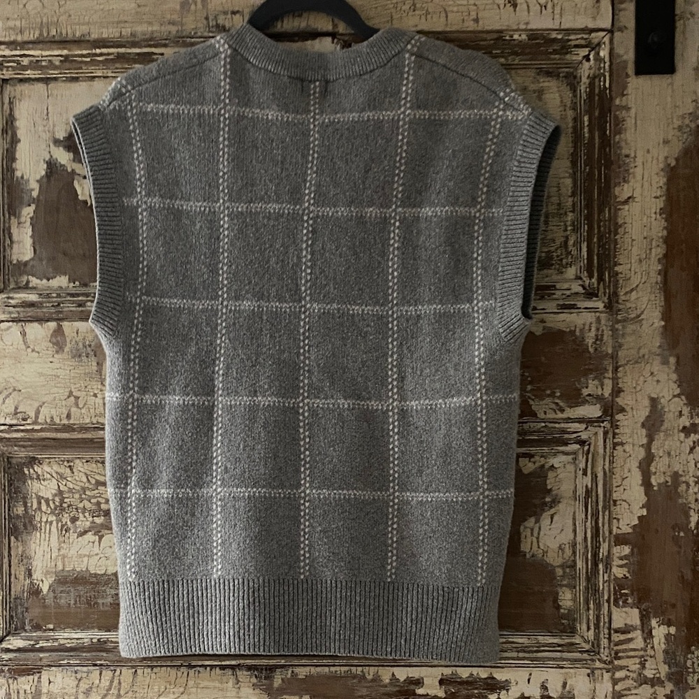a new day Oversized Gray Checkered V-Neck Sweater Vest, Size small - Picture 4 of 7